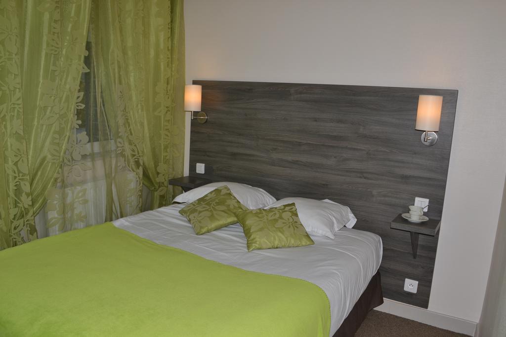 Logis-Hotel & Restaurant Le Carnot Болбек Екстериор снимка